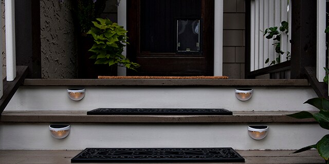 ติดตั้งไฟ LED หรือไฟพลังงานแสงอาทิตย์